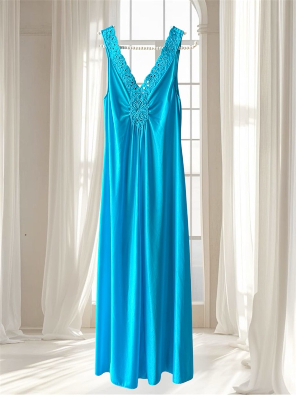 VTG Vanity Fair Blue Nylon Embroidered Lace Bodice Nightgown Size S - Picture 1 of 14